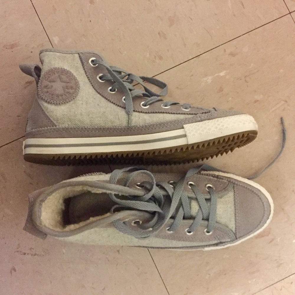 NWOT Lilac Shearling High-Top Converse